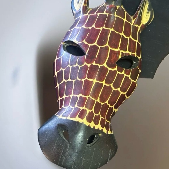 Beautiful Hand carved Wooden Giraffe Wall Accents/Decor MADE in Kenya - Picture 3 of 9